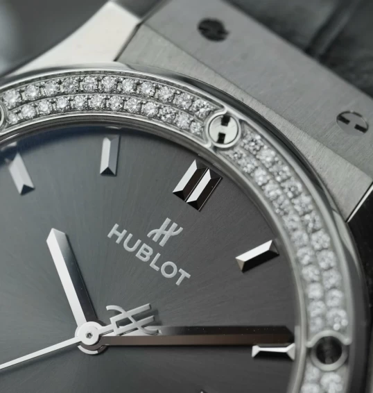 Hublot Classic Fusion Grey Titanium 42mm - Ref. 542.NX.7071.LR