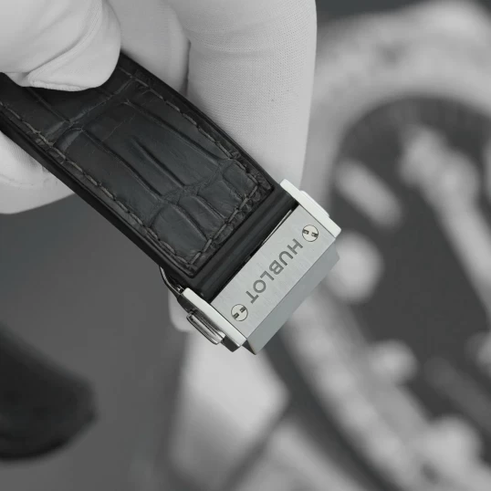 Hublot Classic Fusion Grey Titanium 42mm - Ref. 542.NX.7071.LR