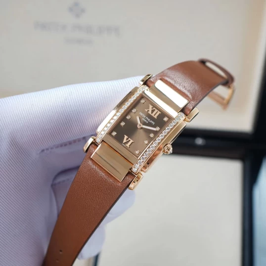 Patek Philippe Twenty-4 4920R-001