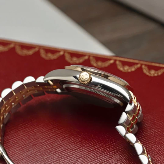 Rolex Oyster Perpetual Datejust 36mm – Ref. 116233 Champagne Dial (Vành Kim Cương Độ)