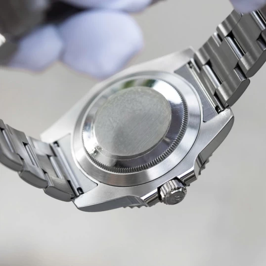 Rolex Oyster Perpetual Submariner No-Date 40mm Ref. 114060 – Black Dial