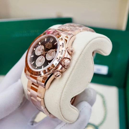 Rolex Oyster Perpetual Cosmograph Daytona 40mm Ref. 126505-0001– Everose Gold