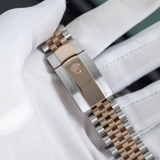 Rolex Oyster Perpetual Datejust 41mm Ref. 126331 – Sundust Diamond Dial