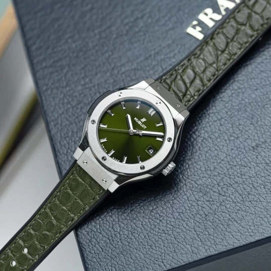 Hublot Classic Fusion 33mm – Green Dial – Ref. 581.NX.8970.LR