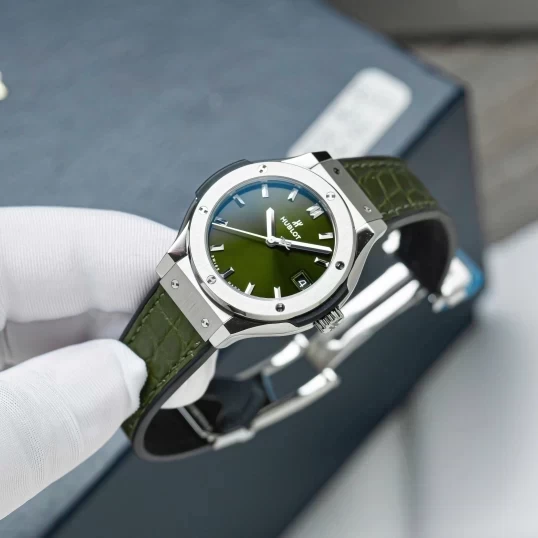 Hublot Classic Fusion 33mm – Green Dial – Ref. 581.NX.8970.LR