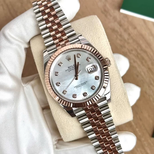 Rolex Oyster Perpetual Datejust 41 Ref. 126331– MOP Diamond Dial