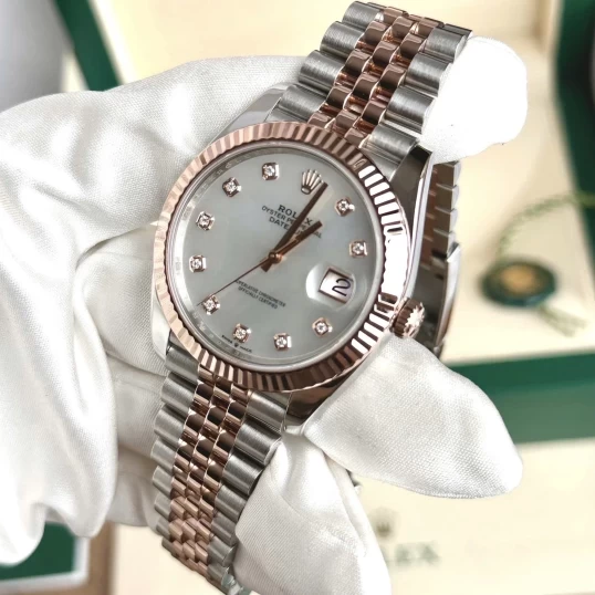 Rolex Oyster Perpetual Datejust 41 Ref. 126331– MOP Diamond Dial