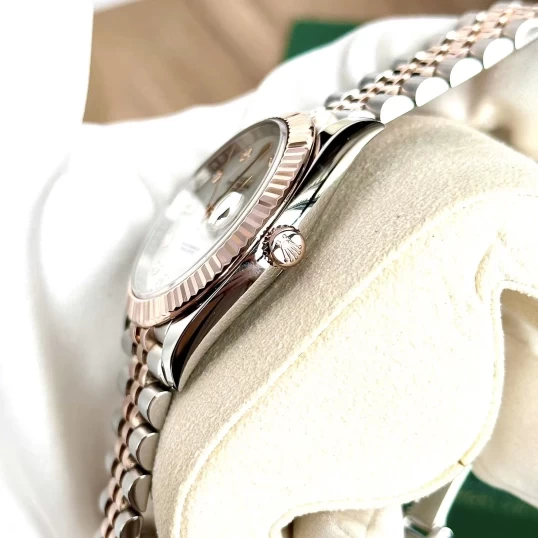 Rolex Oyster Perpetual Datejust 41 Ref. 126331– MOP Diamond Dial