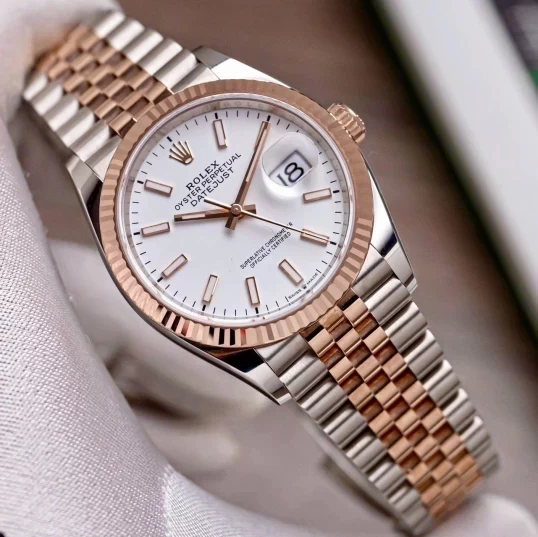 Rolex Oyster Perpetual Datejust 36mm Ref. 126231 – White Dial