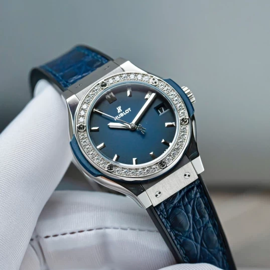 Hublot Classic Fusion 33mm Blue Dial Diamond Bezel – 581.NX.6670.LR.1104.JPN19