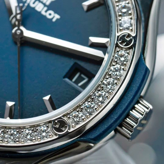 Hublot Classic Fusion 33mm Blue Dial Diamond Bezel – 581.NX.6670.LR.1104.JPN19