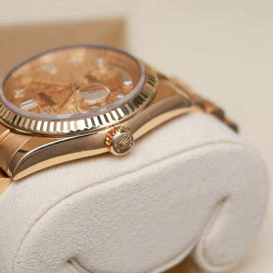 Rolex Oyster Perpetual Day-Date 36 Mặt vi tính vàng - Ref. 118238