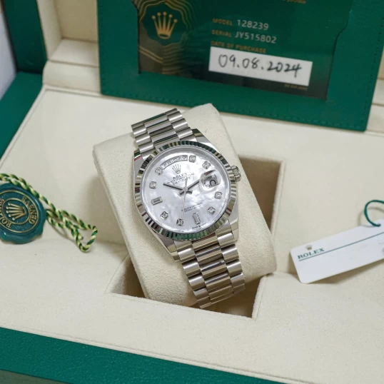 Rolex Oyster Perpetual Day-Date 36mm White Gold – Ref.128239 Mother Of Pearl Diamond Dial