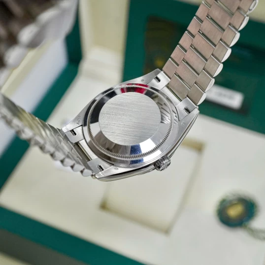 Rolex Oyster Perpetual Day-Date 36mm White Gold – Ref.128239 Mother Of Pearl Diamond Dial