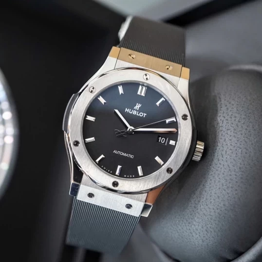 Hublot Classic Fusion 42mm 542.NX.1171.LR – Black Dial