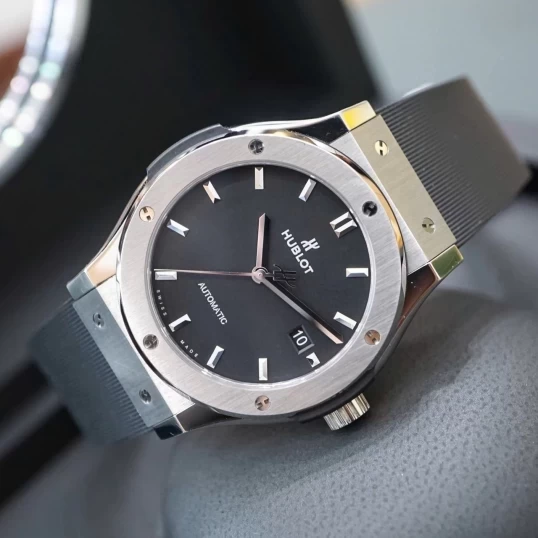 Hublot Classic Fusion 42mm 542.NX.1171.LR – Black Dial