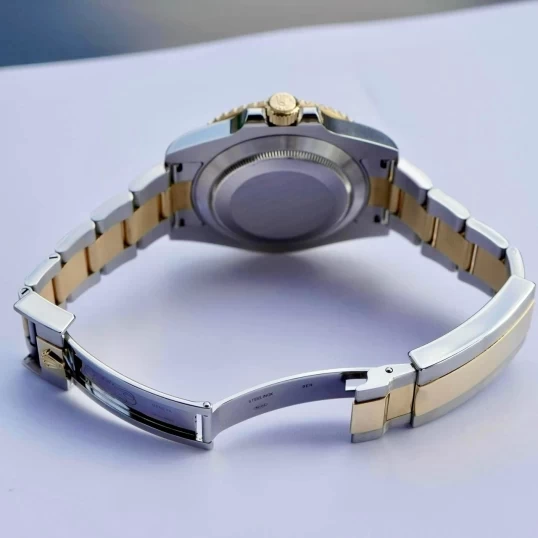 Rolex Submariner Date 40mm Rolesor Yellow Gold Black Dial – Ref. 116613LN