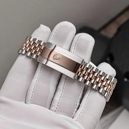 Rolex Oyster Perpetual Datejust 41mm Ref. 126331 MOP Diamond Dial