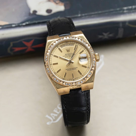 Rolex Oysterquartz Day-Date Ref. 19018 Yellow Gold Champagne Dial Diamond Bezel