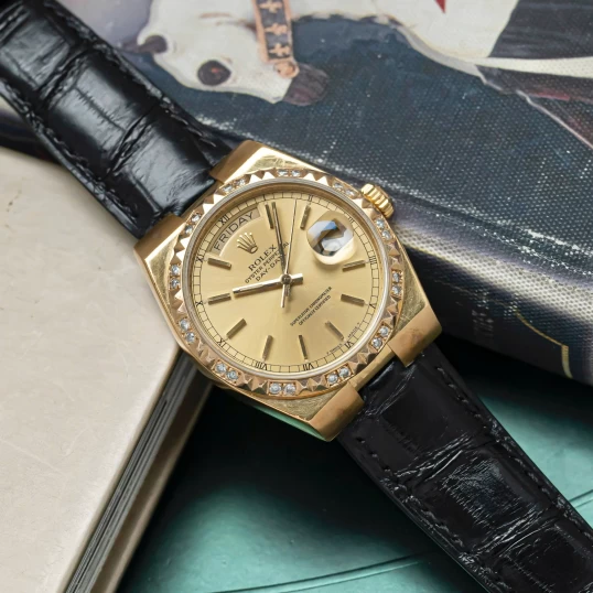 Rolex Oysterquartz Day-Date Ref. 19018 Yellow Gold Champagne Dial Diamond Bezel
