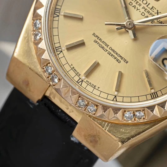 Rolex Oysterquartz Day-Date Ref. 19018 Yellow Gold Champagne Dial Diamond Bezel