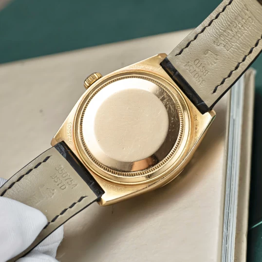 Rolex Oysterquartz Day-Date Ref. 19018 Yellow Gold Champagne Dial Diamond Bezel