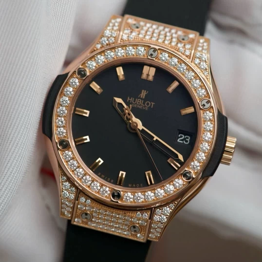 Hublot Classic Fusion King Gold Pave 33mm Ref. 581.OX.1180.RX.1704