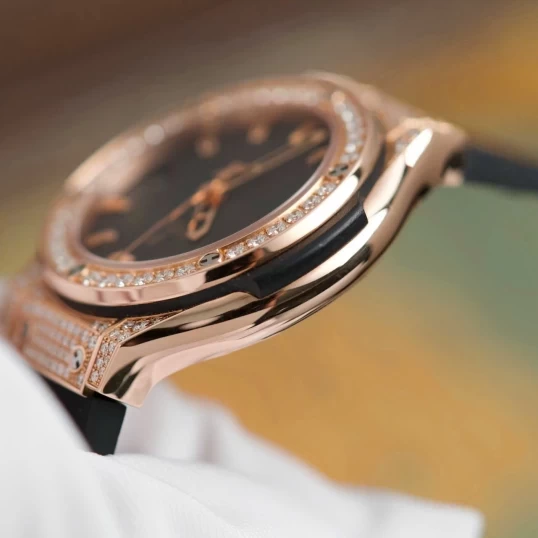 Hublot Classic Fusion King Gold Pave 33mm Ref. 581.OX.1180.RX.1704