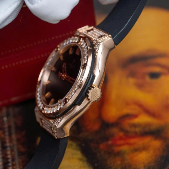 Hublot Classic Fusion King Gold Pave 33mm Ref. 581.OX.1180.RX.1704