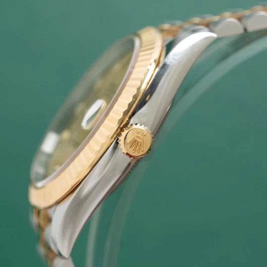 Rolex Oyster Perpetual Datejust 41 Ref. 126333 Champagne Dial