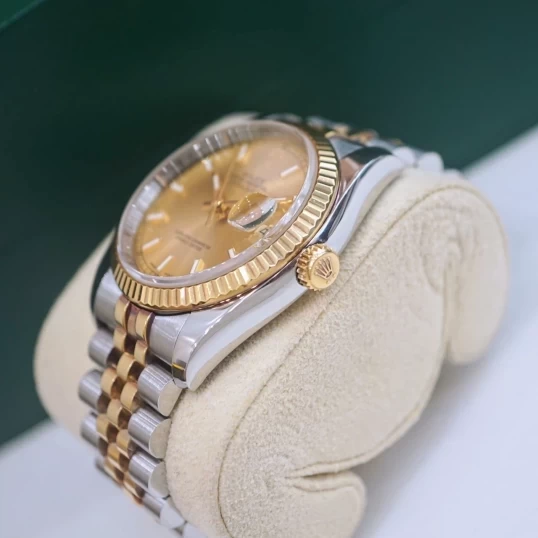 Rolex Oyster Perpetual Datejust 36 Ref. 116233 Champagne Dial