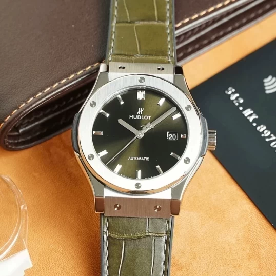 Hublot Classic Fusion Green Dial 42mm Ref. 542.NX.8970.LR