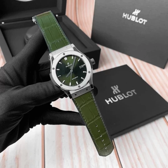 Hublot Classic Fusion Green Dial 42mm Ref. 542.NX.8970.LR