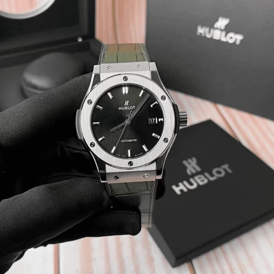 Hublot Classic Fusion Green Dial 42mm Ref. 542.NX.8970.LR