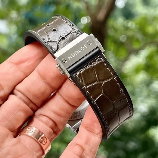 Hublot Classic Fusion Green Dial 42mm Ref. 542.NX.8970.LR