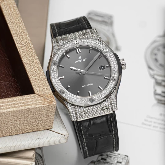 Hublot Classic Fusion Grey Titanium 42mm Ref. 542.NX.7071.LR Custom Diamond