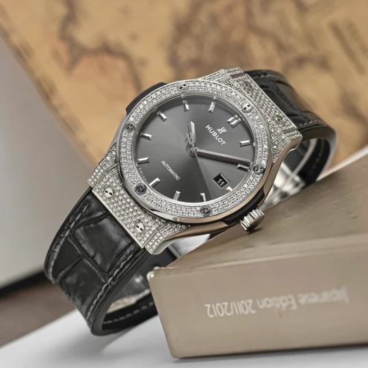 Hublot Classic Fusion Grey Titanium 42mm Ref. 542.NX.7071.LR Custom Diamond