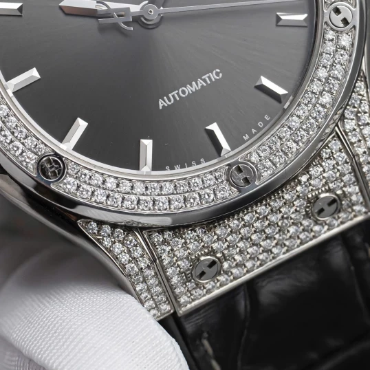 Hublot Classic Fusion Grey Titanium 42mm Ref. 542.NX.7071.LR Custom Diamond