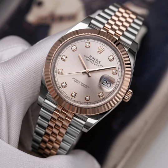 Rolex Oyster Perpetual Datejust 41 Ref. 126331 Sundust Dial