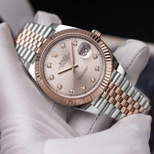 Rolex Oyster Perpetual Datejust 41 Ref. 126331 Sundust Dial
