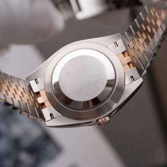 Rolex Oyster Perpetual Datejust 41 Ref. 126331 Sundust Dial