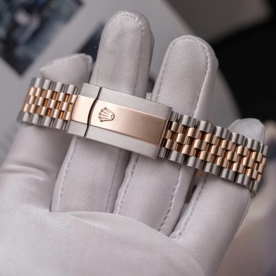 Rolex Oyster Perpetual Datejust 41 Ref. 126331 Sundust Dial