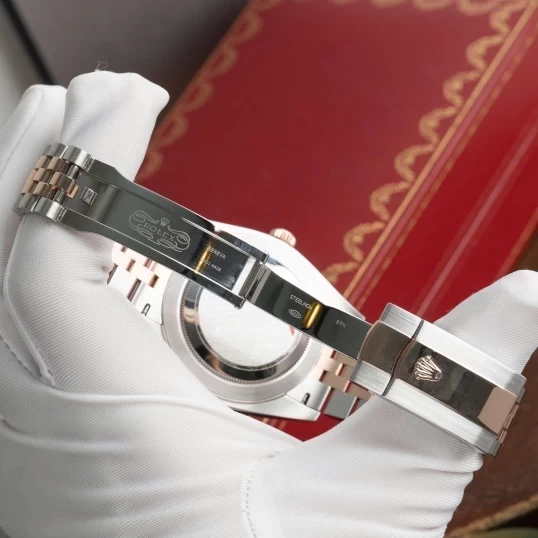 Rolex Oyster Perpetual Datejust 41 Ref. 126331 Wimbledon Dial