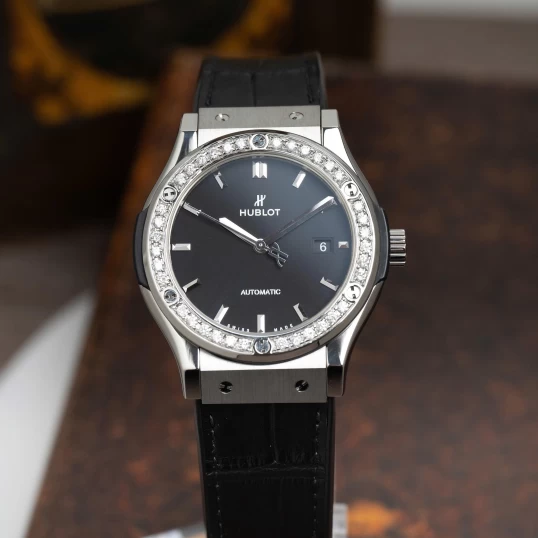 Hublot Classic Fusion 42mm Ref. 542.NX.1171.RX Diamond Bezel