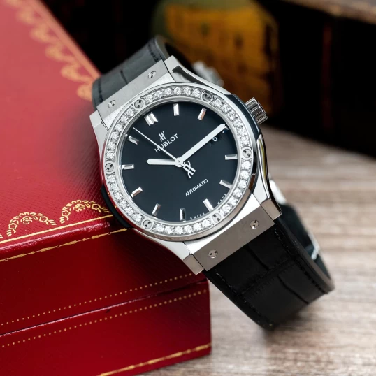 Hublot Classic Fusion 42mm Ref. 542.NX.1171.RX Diamond Bezel