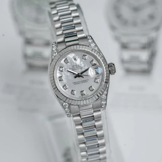 Rolex Lady-Datejust 26mm Ref. 179239 – MOP Diamond Dial