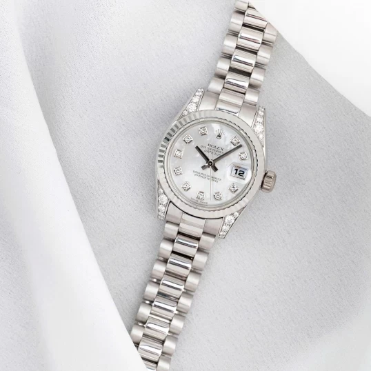 Rolex Lady-Datejust 26mm Ref. 179239 – MOP Diamond Dial