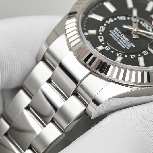 Rolex Oyster Perpetual Sky-Dweller 42mm Ref. 326934 – Black Dial