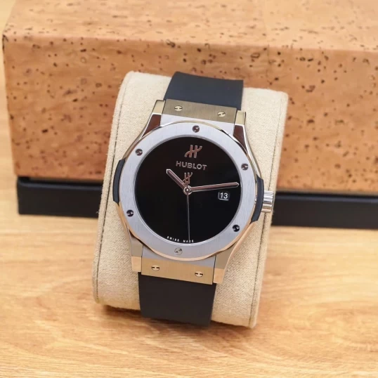 Hublot Classic Fusion 42mm – Ref. 591.NX.1270.RX.MDM – Black Dial