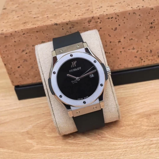 Hublot Classic Fusion 42mm – Ref. 591.NX.1270.RX.MDM – Black Dial